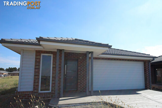 69 Bunting Crescent KALKALLO VIC 3064