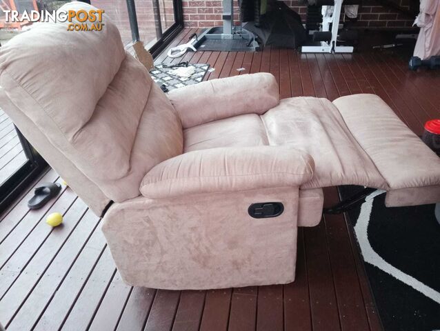 Used Recliner chair in good condition