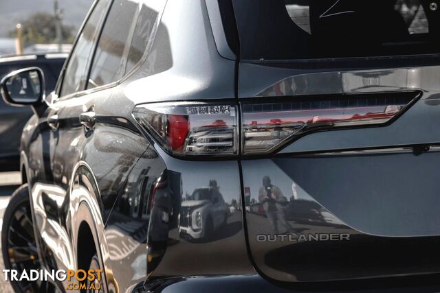 2026 MITSUBISHI OUTLANDER BLACK EDITION ZM WAGON - photo 4 of 15