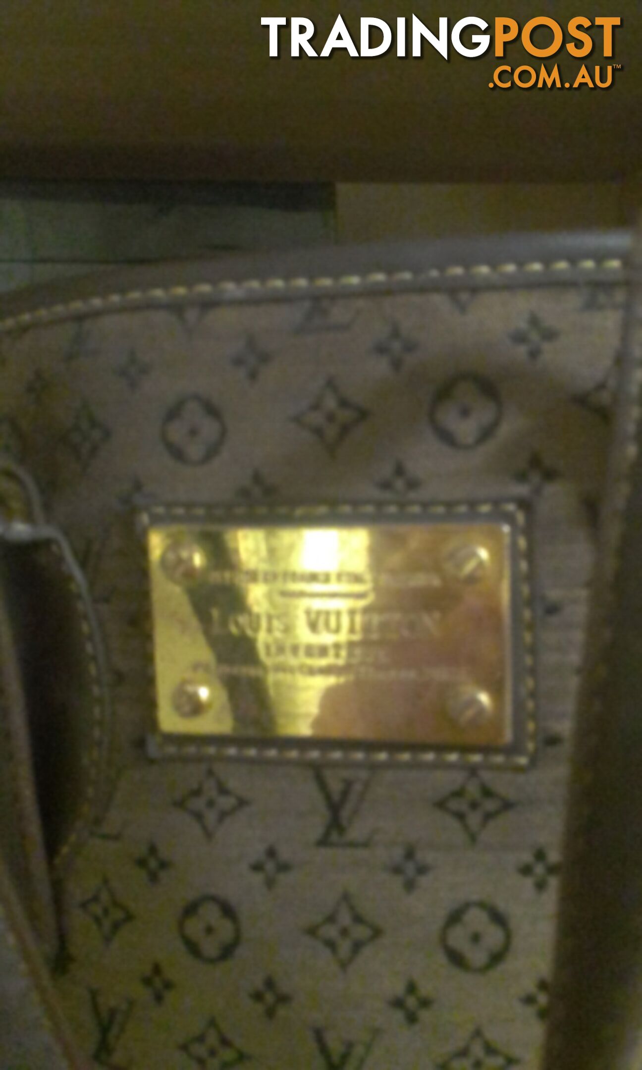 Lois Vuitton hand band...$30ono