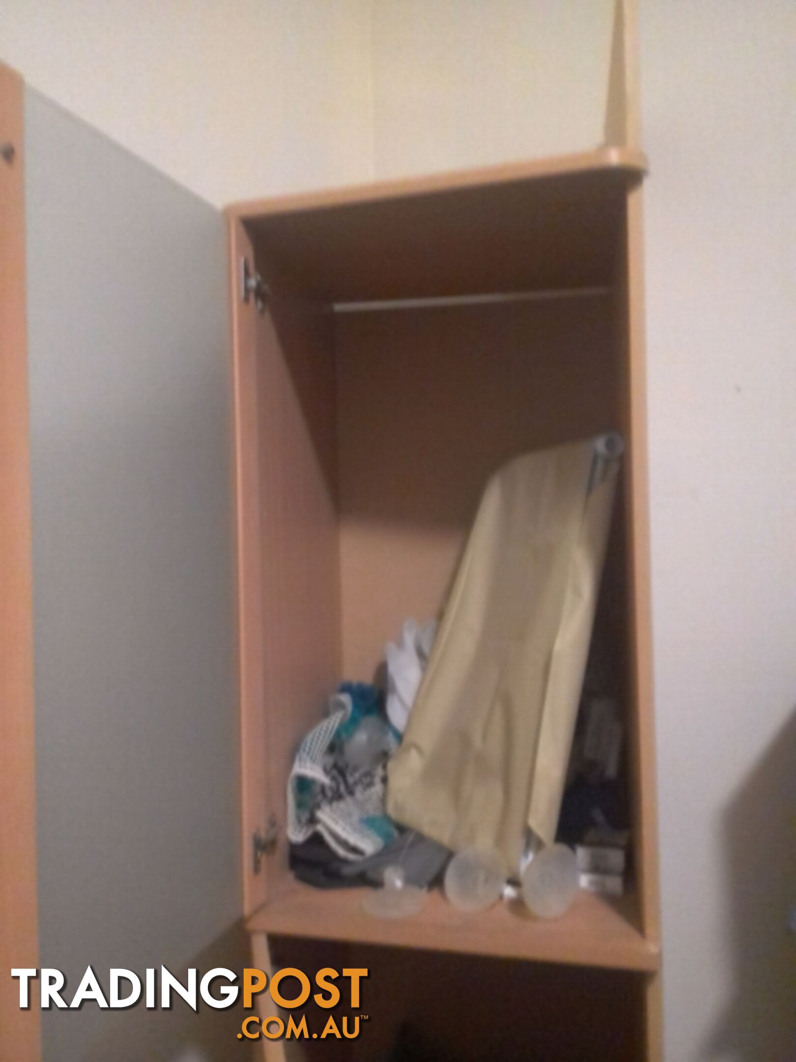 corner cupboard wardrobe cabniet glass door chipboard $35ono