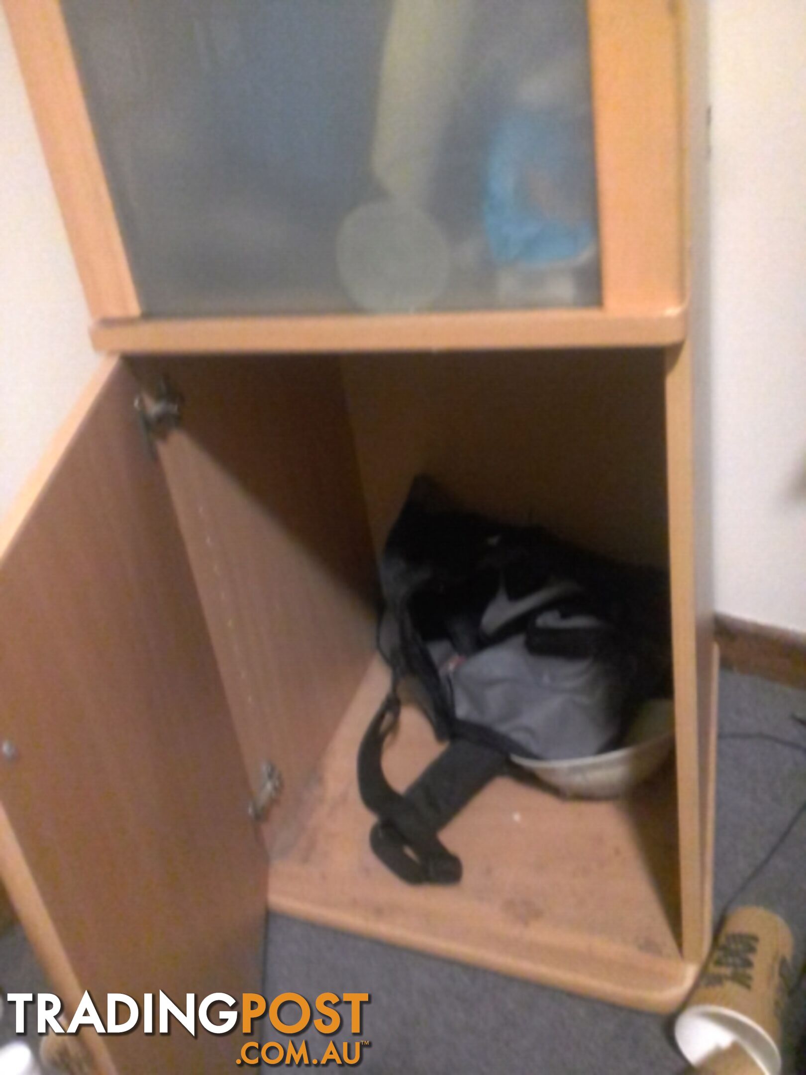 corner cupboard wardrobe cabniet glass door chipboard $35ono