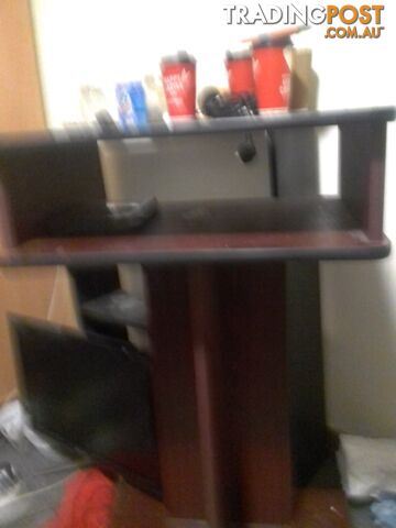 Tv stand chipboard. $35ono excellent condition. - photo 2 of 2