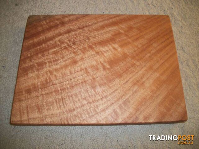 Hardwood timber slab cutting board / chopping board /serving tray