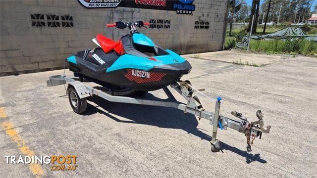 2017 SEA-DOO SPARK TRIXX  SKI