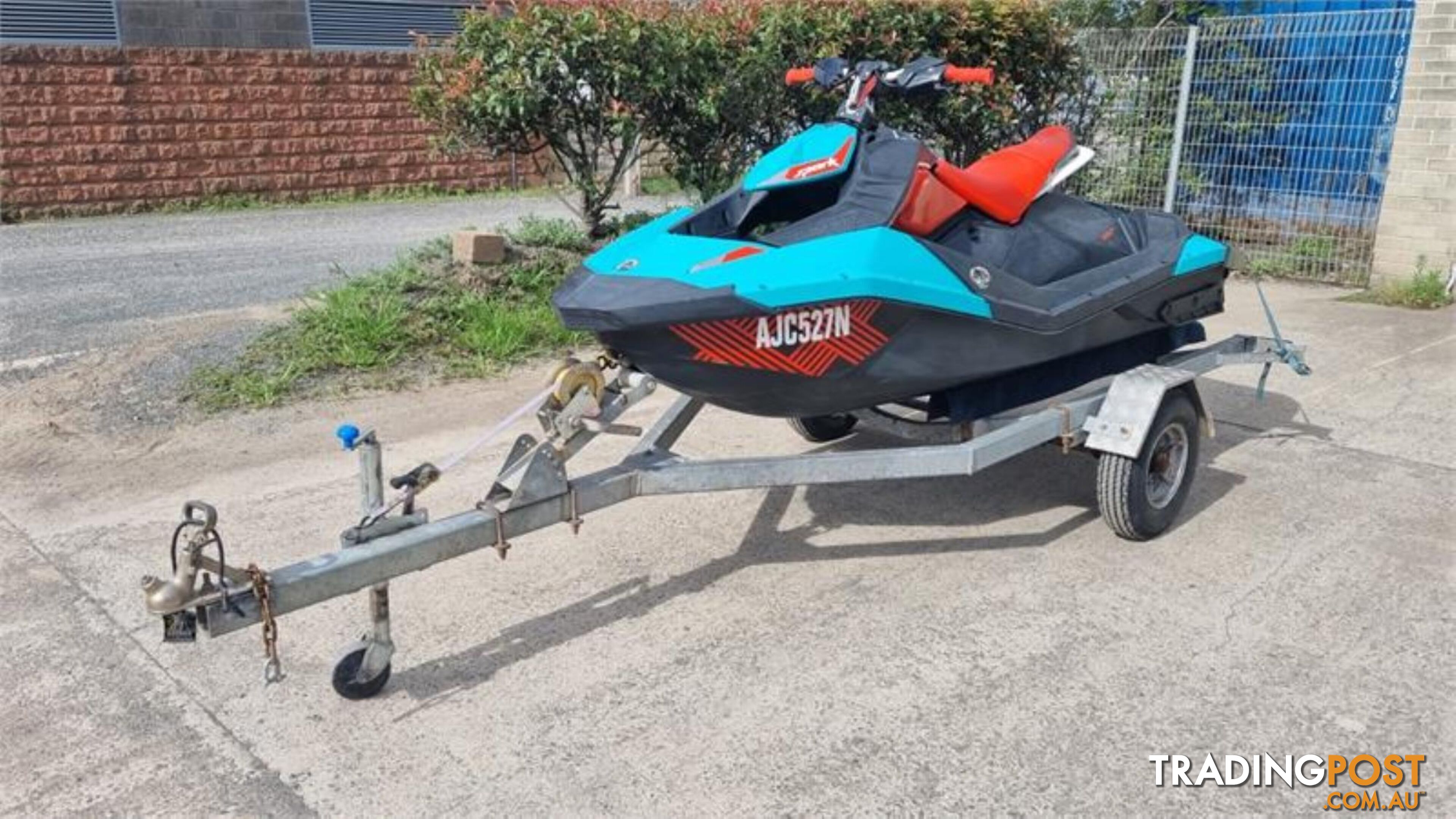 2017 SEA-DOO SPARKTRIXX   SKI