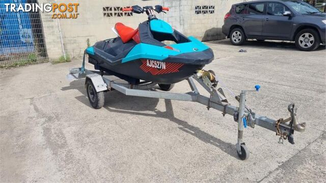 2017 SEA-DOO SPARKTRIXX   SKI