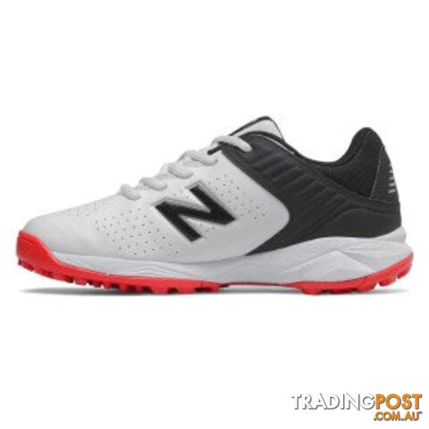 New Balance KC4020 M Junior Cricket Shoe - White lSize 3 - NEWBALANCE