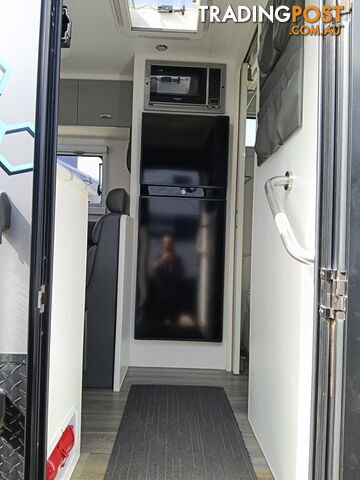 2020 BlueSky Tundra 18ft Caravan - photo 2 of 7