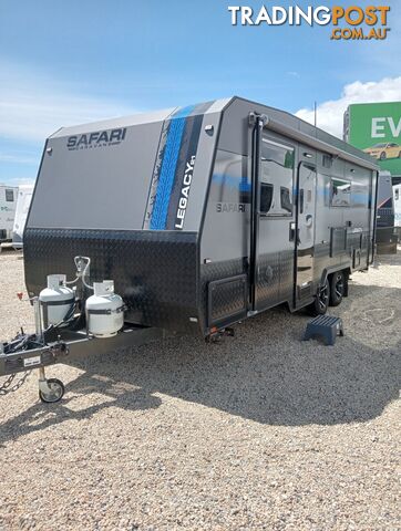 2022 Safari Legacy 21ft Family Caravan