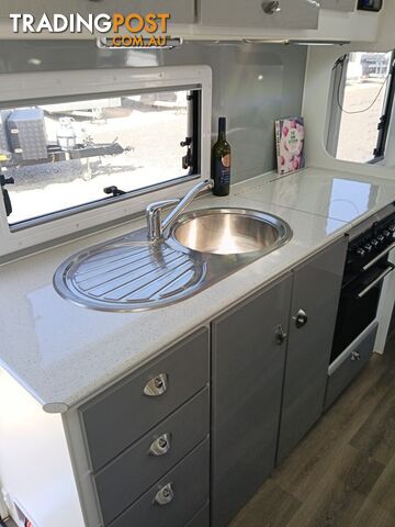 2019 Latitude Rv Arctic 19â6 Caravan - photo 5 of 8