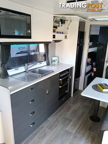 2019 Majestic Knight SLX 21ft Caravan - photo 4 of 10