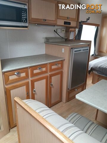 2011 Majestic Series 3 19â² Caravan - photo 4 of 10