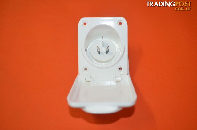 240V 15amp Power Inlet IP44 - White - SKU3008 - photo 3 of 4
