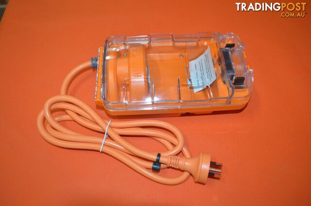 Ampfibian - Caravan Power Adaptor - SKU3024 - photo 2 of 3