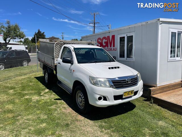 2013 TOYOTA HILUX (4X4) SR C/CHAS