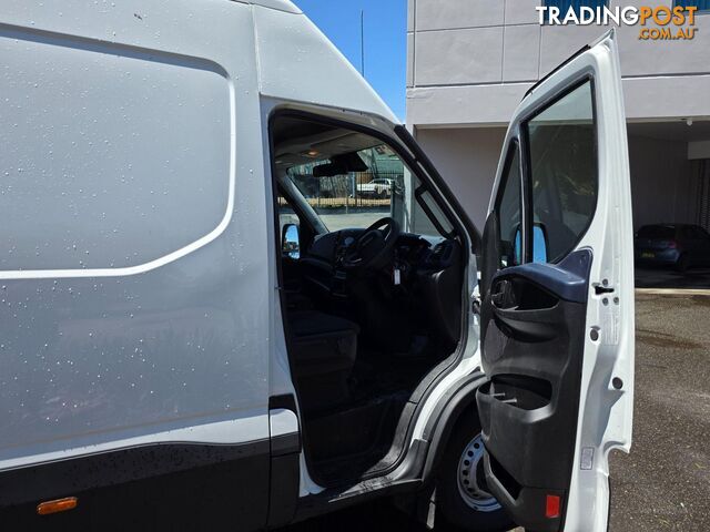 2022 IVECO DAILY 4X2 35S18V VAN - photo 3 of 14
