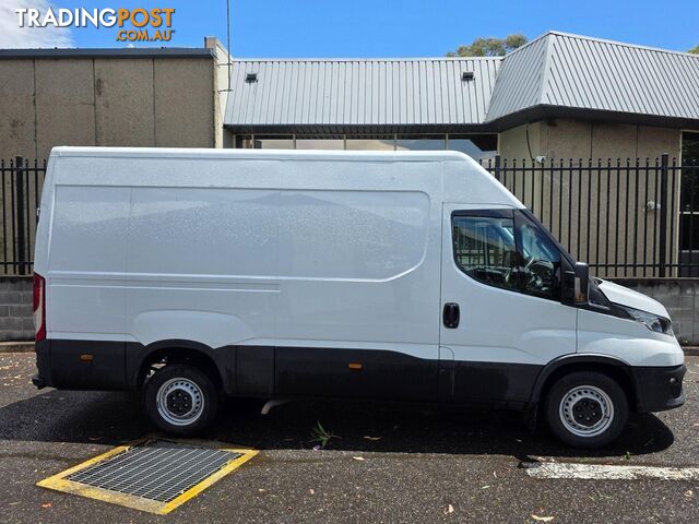 2022 IVECO DAILY 4X2 35S18V VAN - photo 4 of 14
