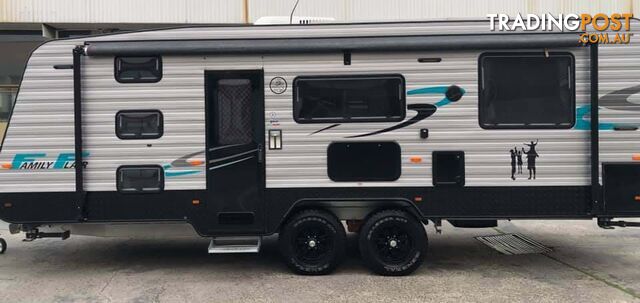 2015 Royal Flair triple bunk