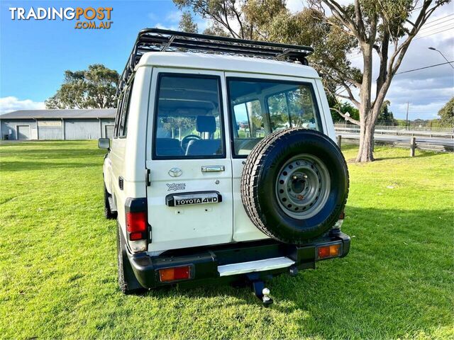 2010 TOYOTA LANDCRUISER WORKMATE (4X4) 11 SEAT VDJ78R 09 UPGRADE TROOP CARRIER