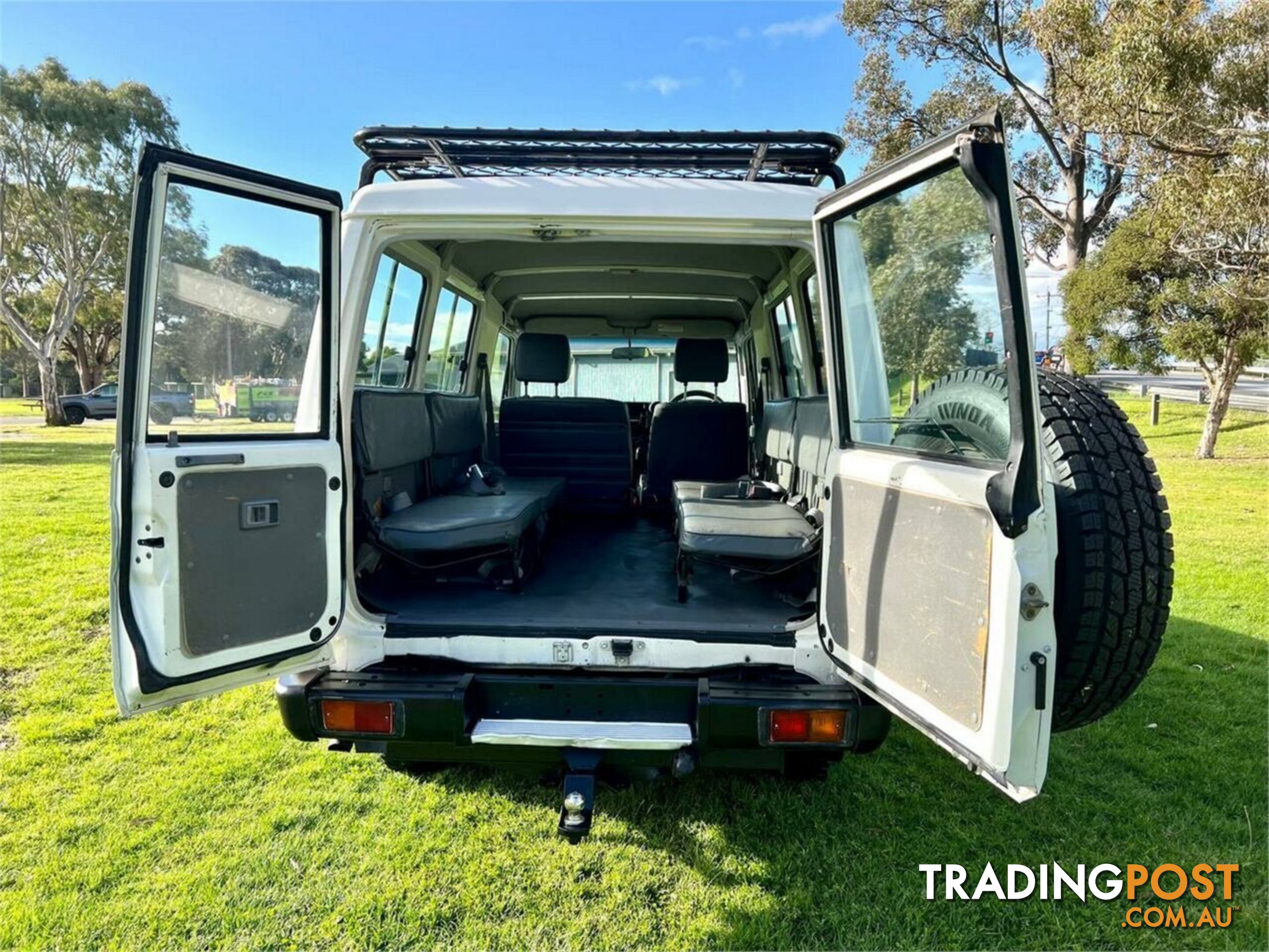 2010 TOYOTA LANDCRUISER WORKMATE (4X4) 11 SEAT VDJ78R 09 UPGRADE TROOP CARRIER