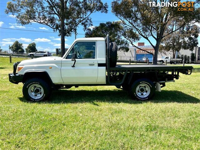 2017 TOYOTA LANDCRUISER WORKMATE (4X4) LC70 VDJ79R MY17 CAB CHASSIS