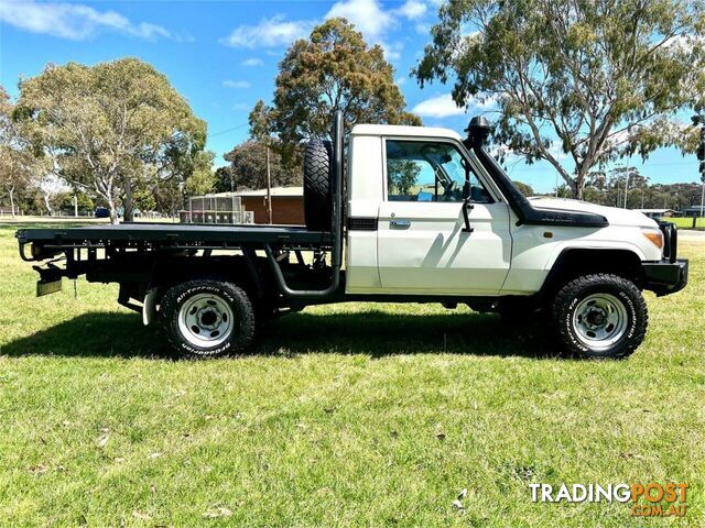 2017 TOYOTA LANDCRUISER WORKMATE (4X4) LC70 VDJ79R MY17 CAB CHASSIS