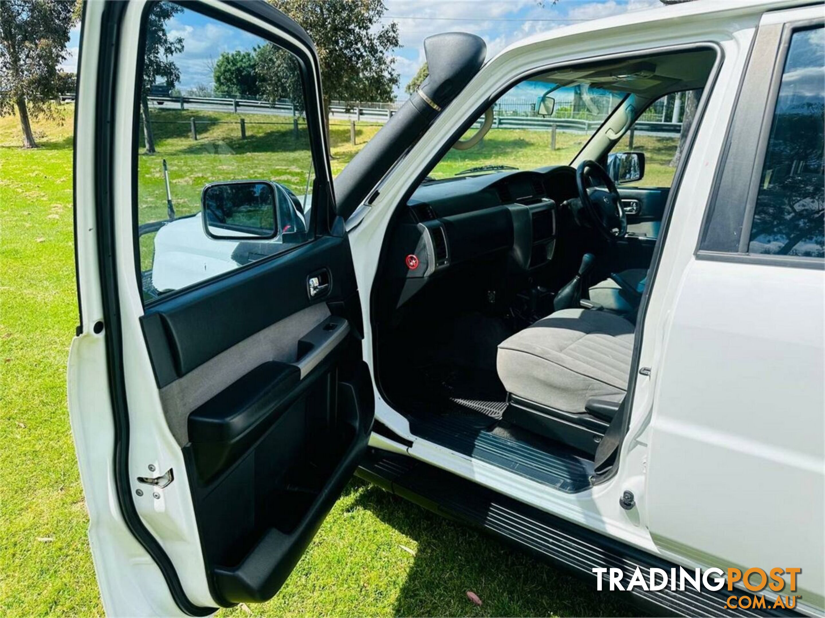 2004 NISSAN PATROL ST (4X4) GU III WAGON