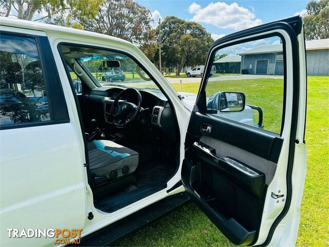 2004 NISSAN PATROL ST (4X4) GU III WAGON