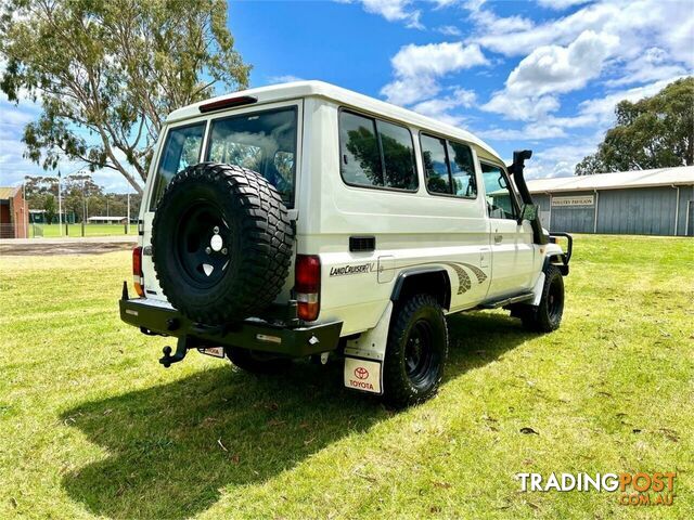 1998 TOYOTA LANDCRUISER (4X4) HZJ75RP CAB CHASSIS