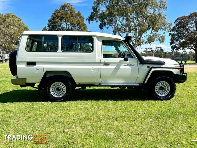 2018 TOYOTA LANDCRUISER GXL (4X4) 5 SEAT VDJ78R TROOP CARRIER