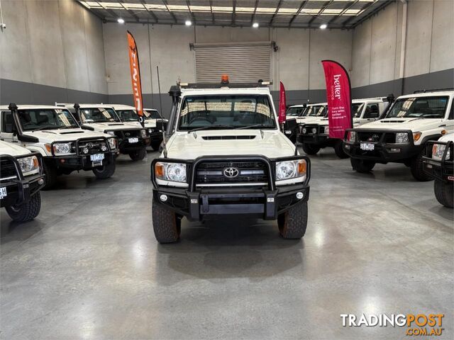 2020 TOYOTA LANDCRUISER WORKMATE (4X4) VDJ79R MY18 CAB CHASSIS - photo 2 of 17