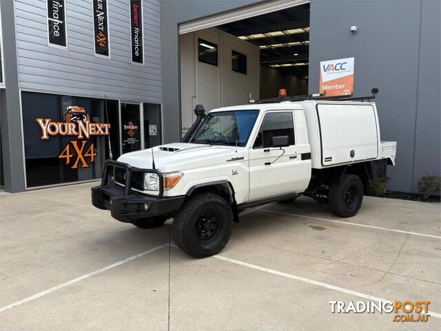 2020 TOYOTA LANDCRUISER WORKMATE (4X4) VDJ79R MY18 CAB CHASSIS - photo 3 of 17