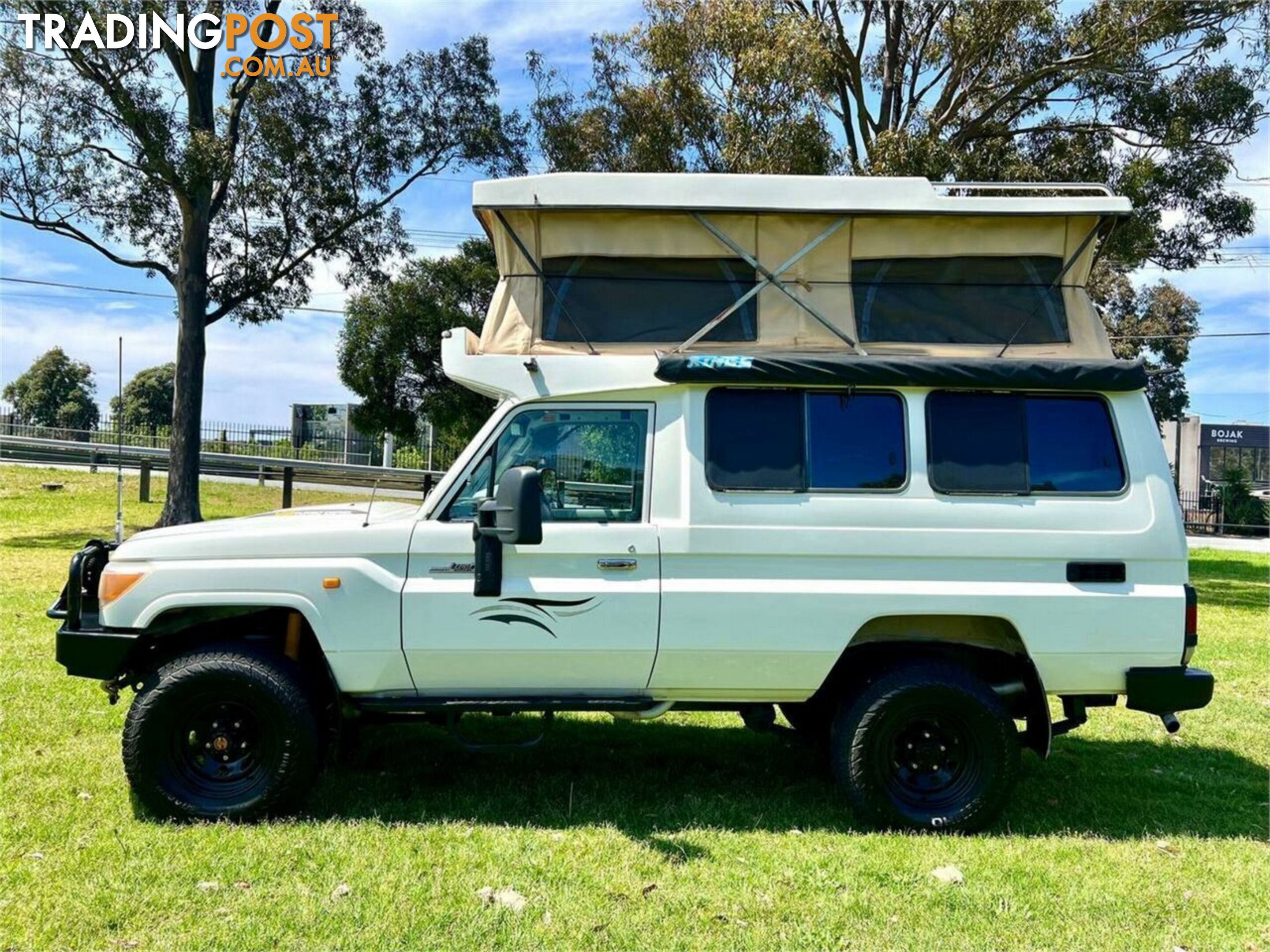 2009 TOYOTA LANDCRUISER WORKMATE (4X4) 3 SEAT VDJ78R TROOP CARRIER