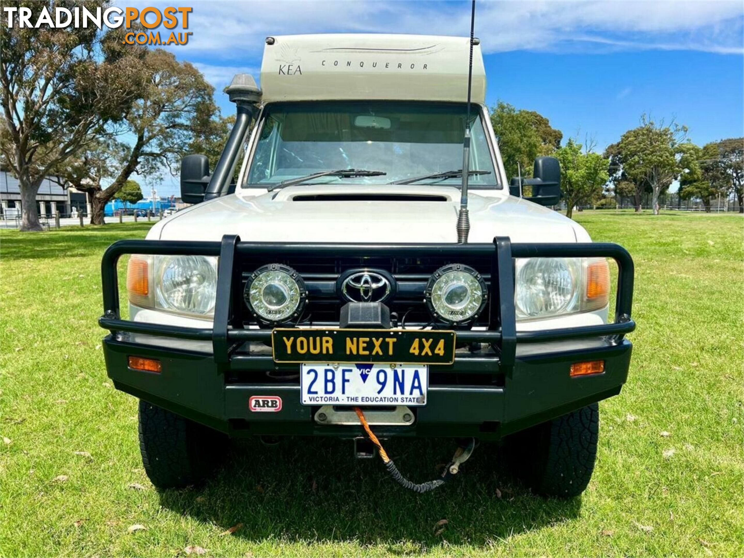 2009 TOYOTA LANDCRUISER WORKMATE (4X4) 3 SEAT VDJ78R TROOP CARRIER