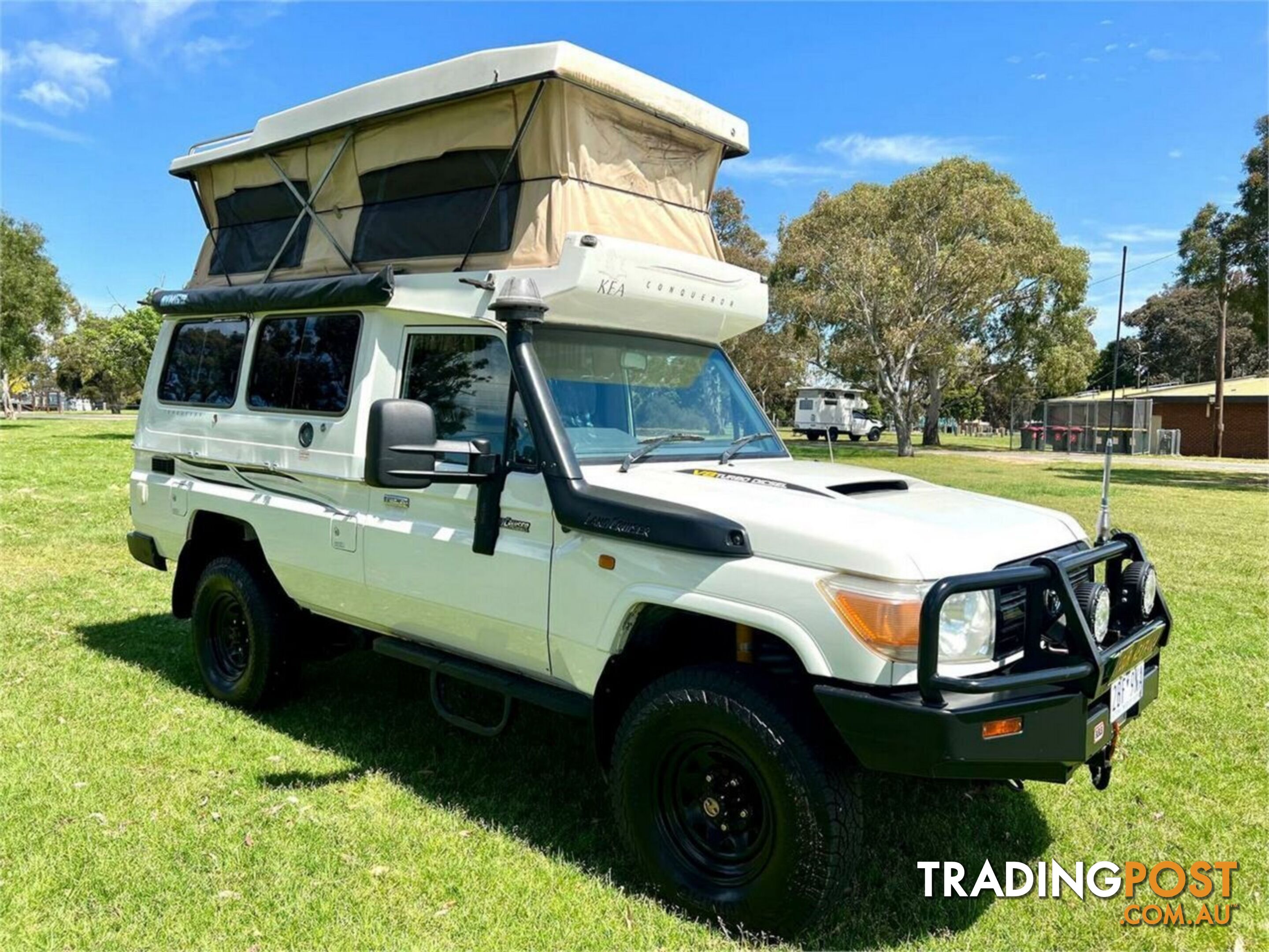 2009 TOYOTA LANDCRUISER WORKMATE (4X4) 3 SEAT VDJ78R TROOP CARRIER