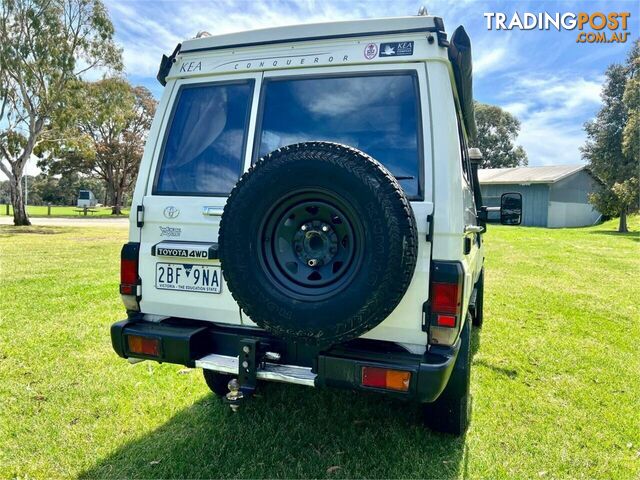 2009 TOYOTA LANDCRUISER WORKMATE (4X4) 3 SEAT VDJ78R TROOP CARRIER