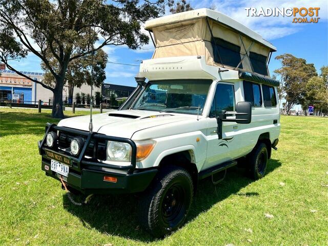 2009 TOYOTA LANDCRUISER WORKMATE (4X4) 3 SEAT VDJ78R TROOP CARRIER