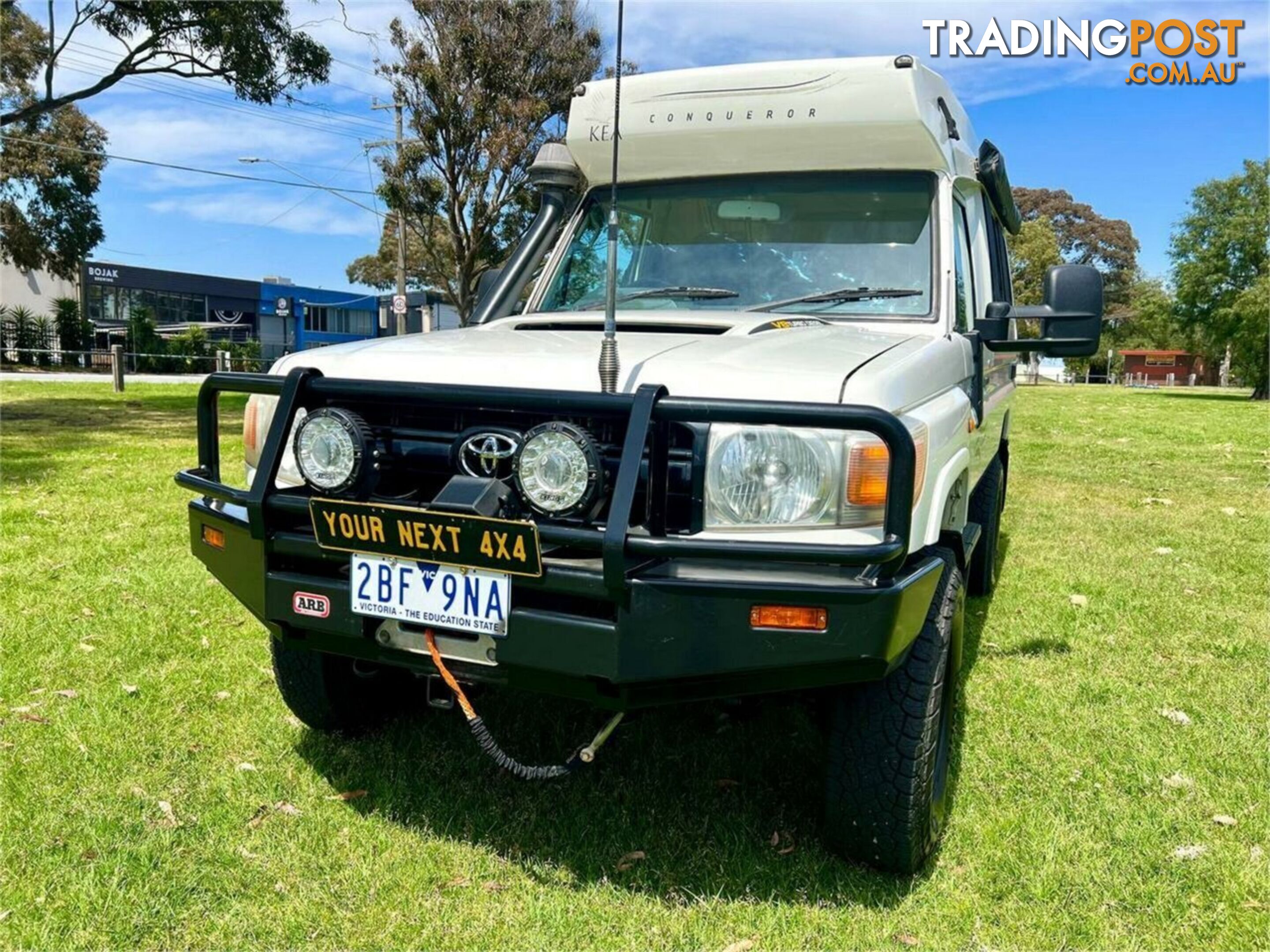 2009 TOYOTA LANDCRUISER WORKMATE (4X4) 3 SEAT VDJ78R TROOP CARRIER