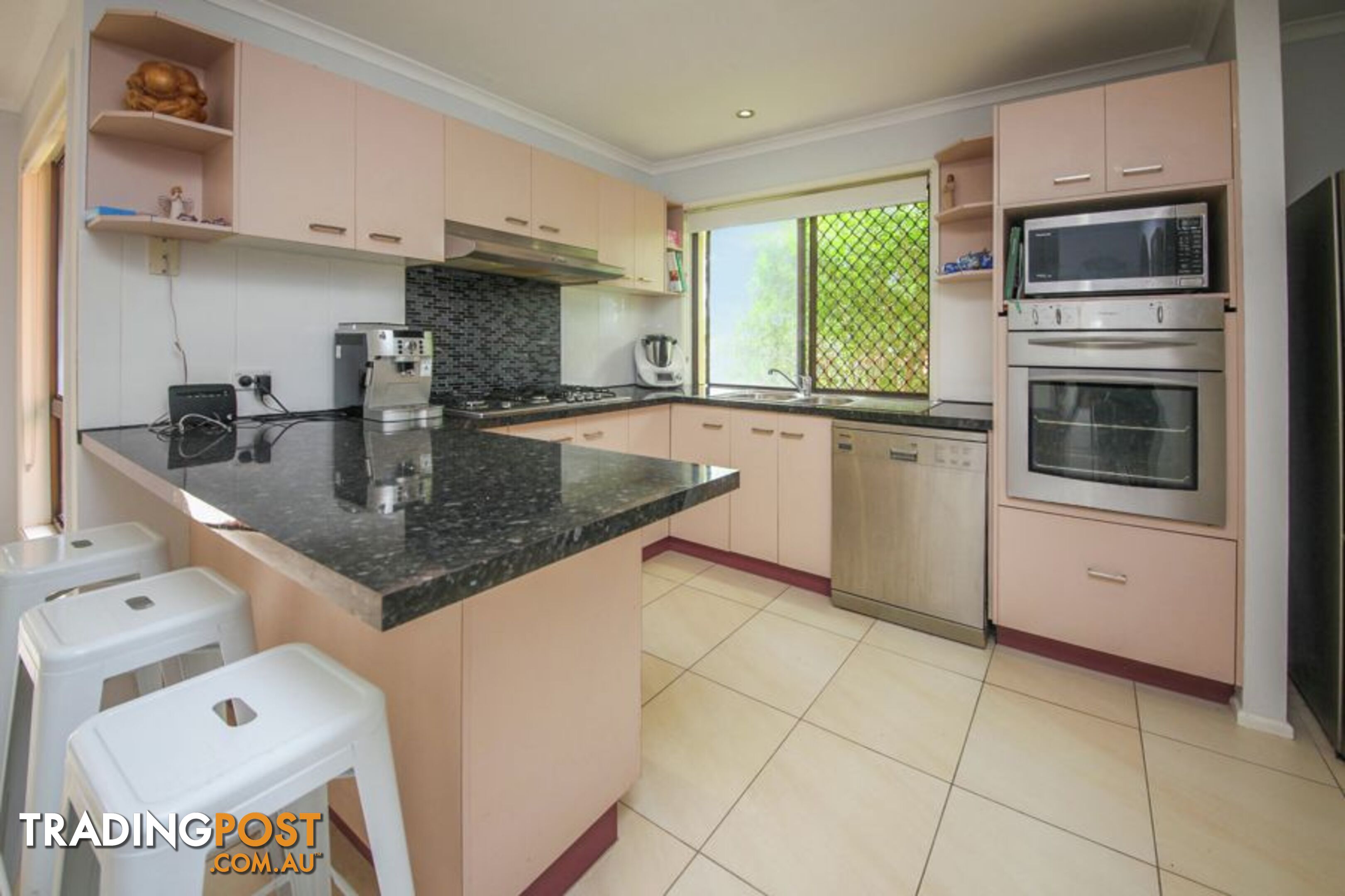 15 Leru Street MANSFIELD QLD 4122