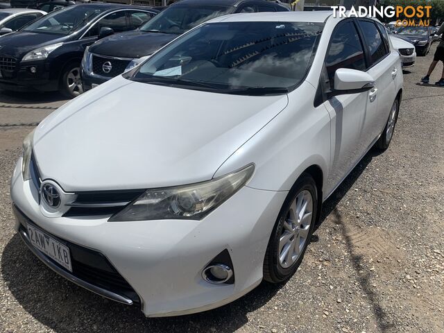 2014 TOYOTA COROLLA ASCENT SPORT ZRE182R HATCHBACK