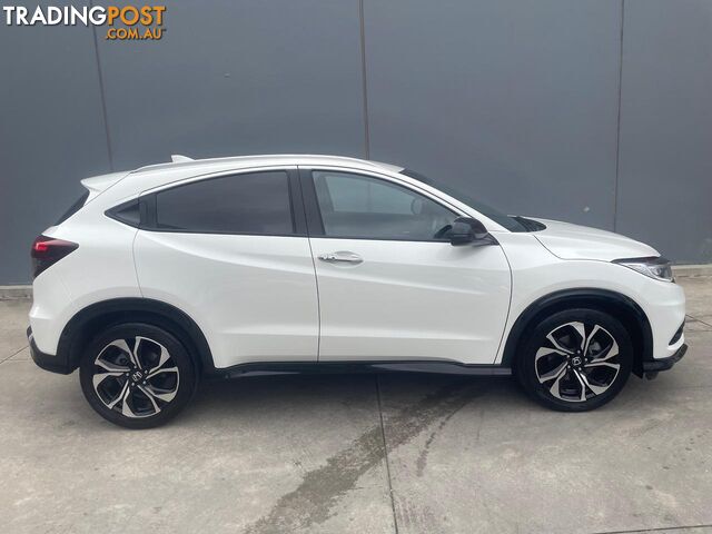 2018 HONDA HR-V RS HATCHBACK - photo 3 of 20