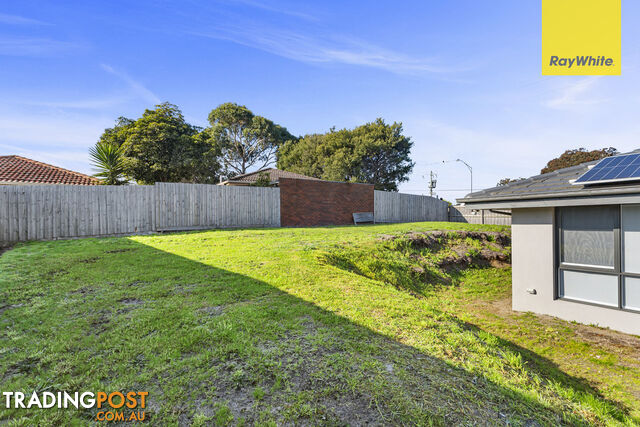 233 Ninth Ave ROSEBUD VIC 3939