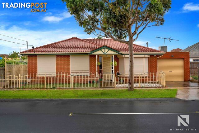 24 Warwick Road Sunshine North VIC 3020