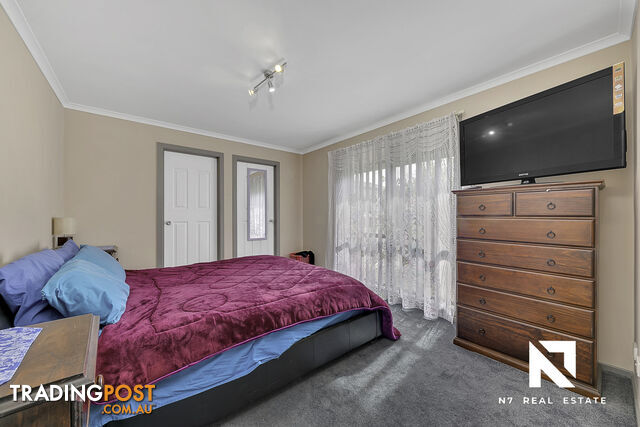 9A Curtin Street St Albans VIC 3021