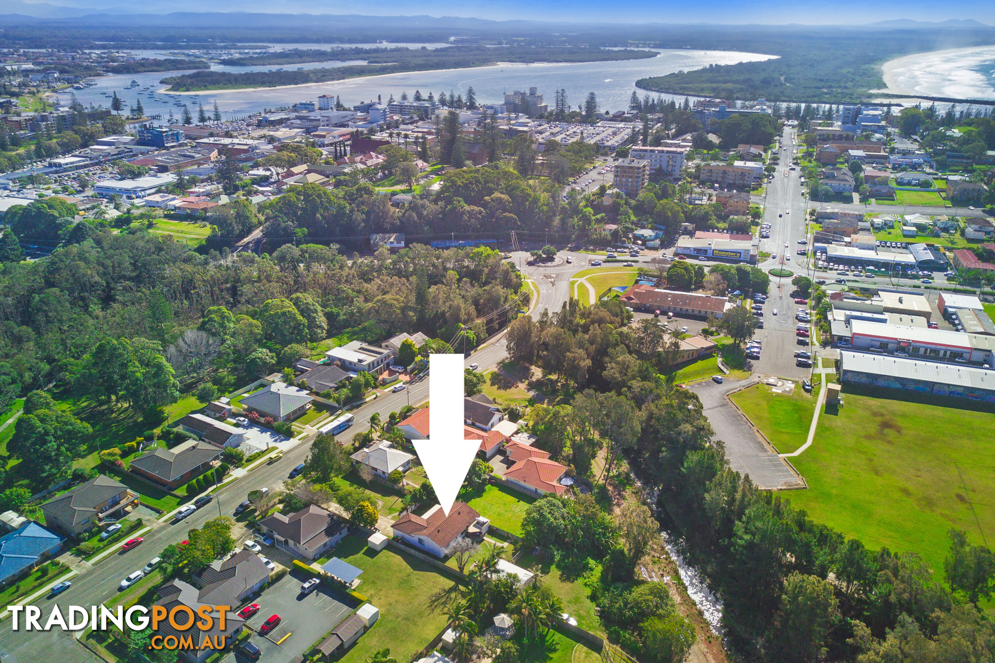 8 Lake Road PORT MACQUARIE NSW 2444