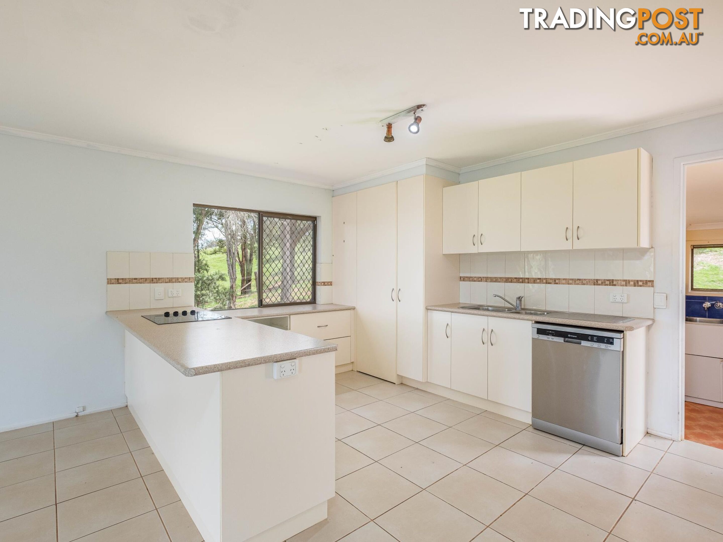 143 Phillips Road VETERAN QLD 4570