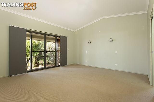 6 Oxley Court SOUTHSIDE QLD 4570