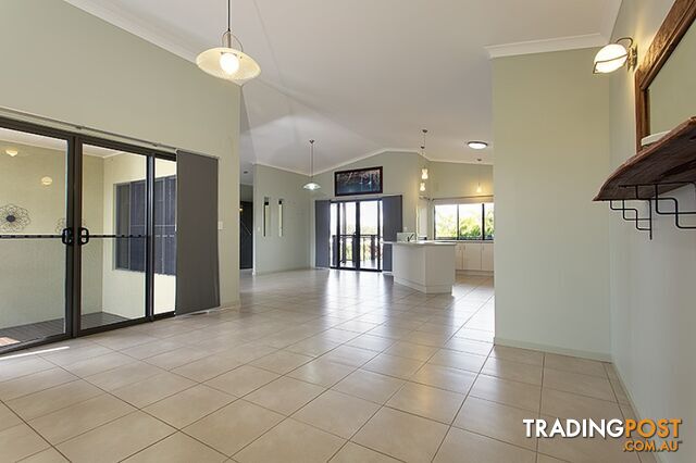 6 Oxley Court SOUTHSIDE QLD 4570