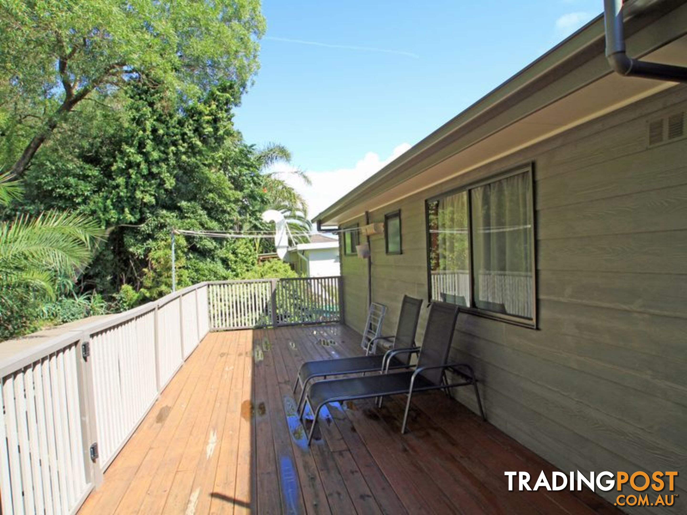 8 Alamein Street SUSSEX INLET NSW 2540